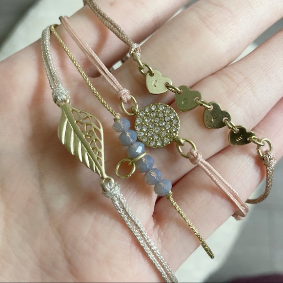 Pastel beaded string bracelets - Picture 3 of 5